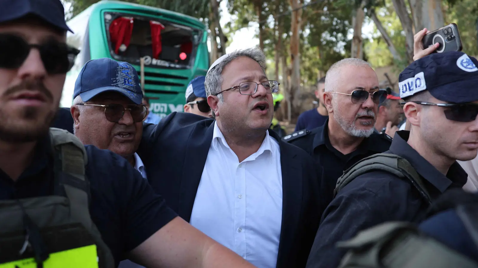 بن غفير يكشف عن لقاء مرتقب مع ترامب.. ويدعو لإعدام الفلسطينيين