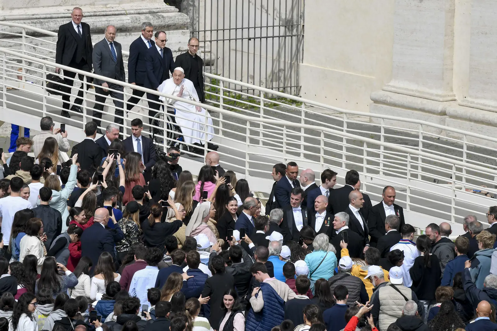 وصول البابا