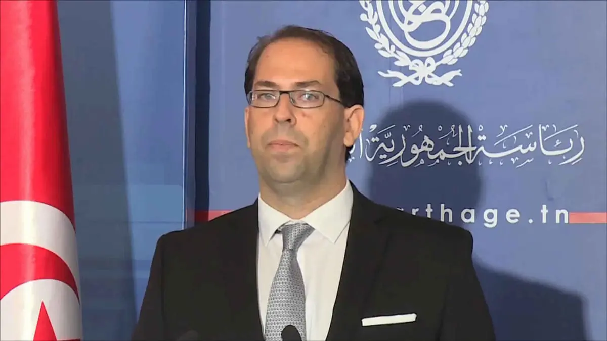 تونسيون يستقبلون الشاهد باحتجاجات غاضبة في صفاقس (فيديو وصور)