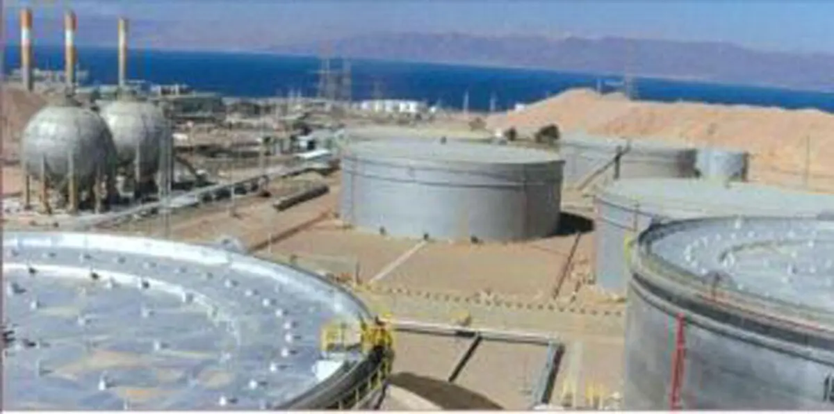 العراق يبحث تخفيض إنتاج النفط