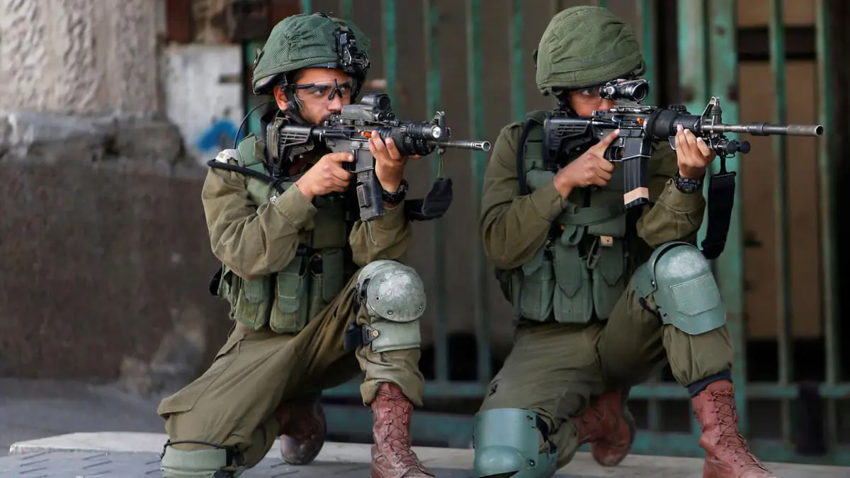 إسرائيل تسمح للشرطة وحرس الحدود بحمل السلاح الشخصي خارج العمل