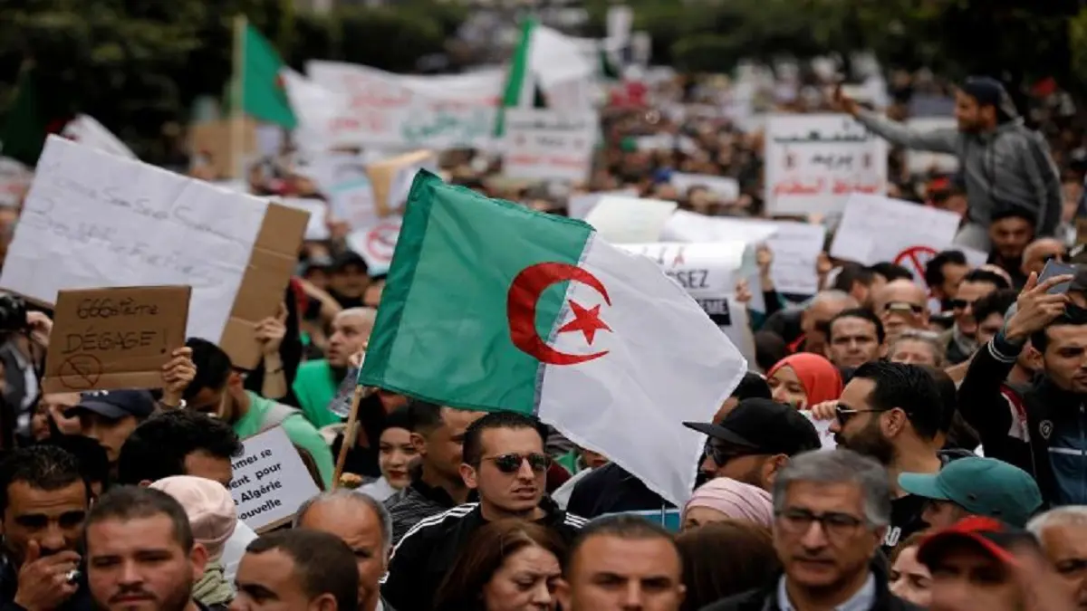 الجزائر.. مدير حملة بوتفليقة في العاصمة يعلن دعمه للحراك الشعبي