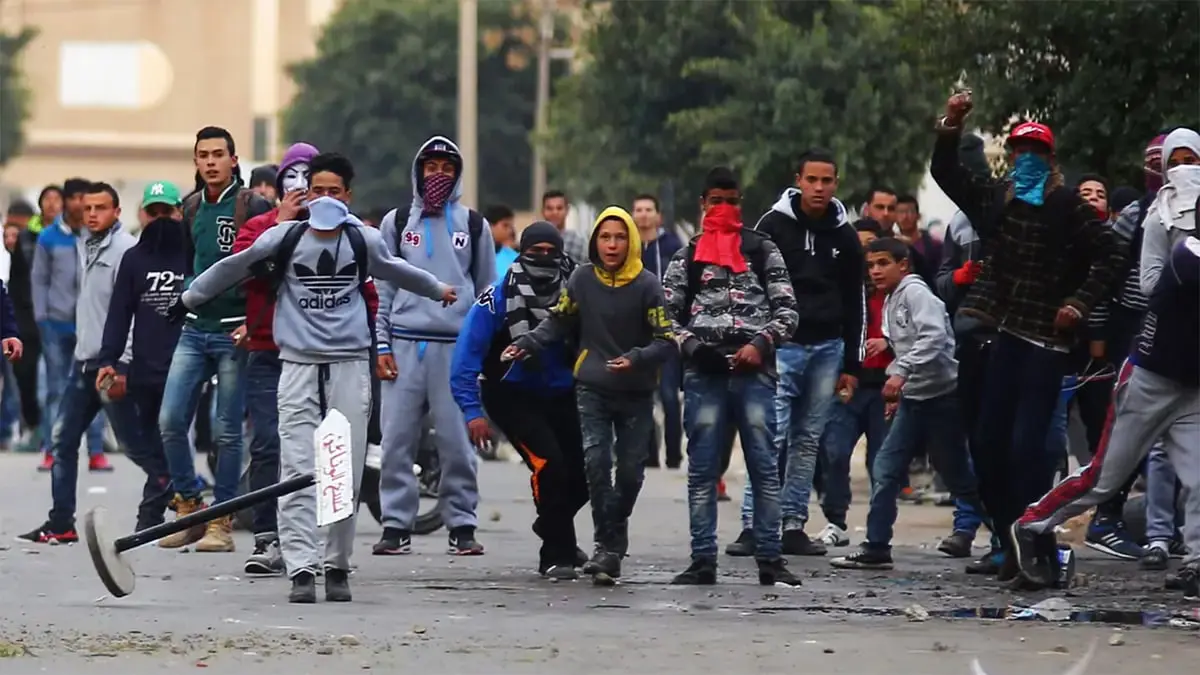 مواجهات بين الأمن ومحتجين في محافظة القصرين التونسية
