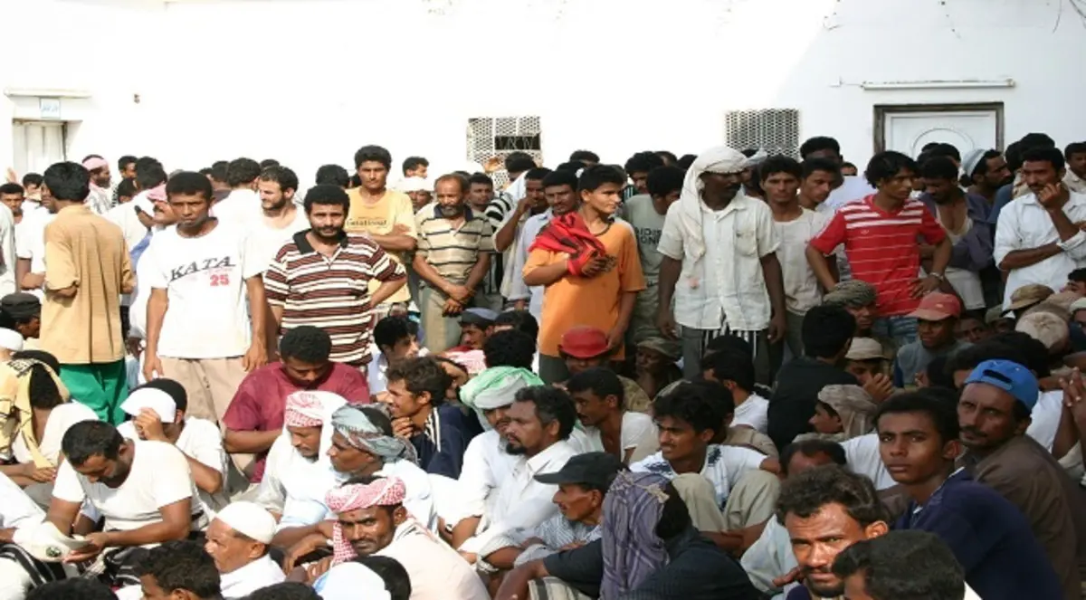 الكويت تعد عقود عمل موحدة للعمالة الوافدة‎