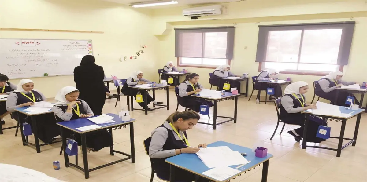 مديرة مدرسة كويتية تمنع الشرطة من التفتيش عن طالبات يشتبه في تعاطيهن المخدرات