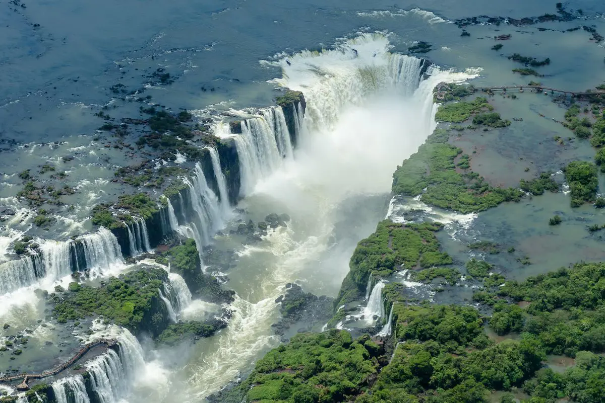 8e15f13c-1d90-40f0-a818-2d7be051baa3