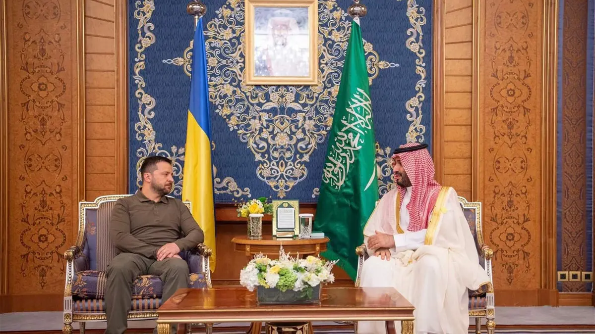اتصال هاتفي بين زيلينسكي ومحمد بن سلمان 