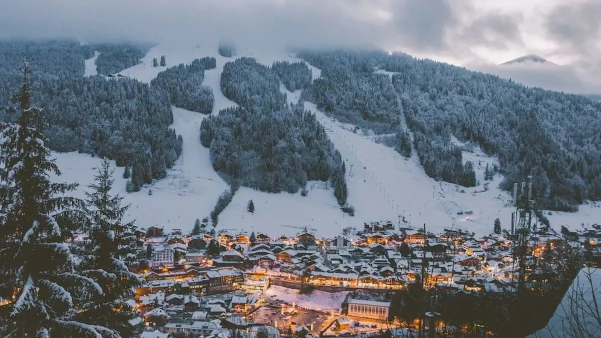 الاحتباس الحراري يهدد نشاط منتجعات التزلج في فرنسا