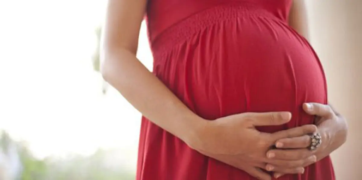 بالصور.. امرأة تكتشف جنينًا في بطنها بعد إجهاضه بـ 15 عامًا