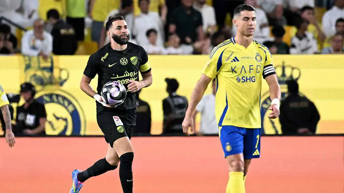 مثل بنزيما.. ما سر تأخر إعلان تجديد عقد رونالدو مع النصر؟