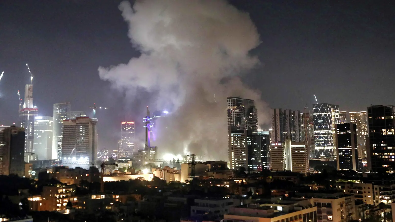 الجيش الإيراني: الموجة القادمة ستشمل ألفي صاروخ على إسرائيل