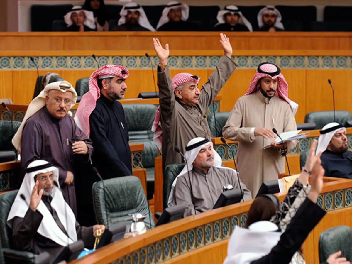 القبس الكويتية: لا أزمة سياسية في البلاد