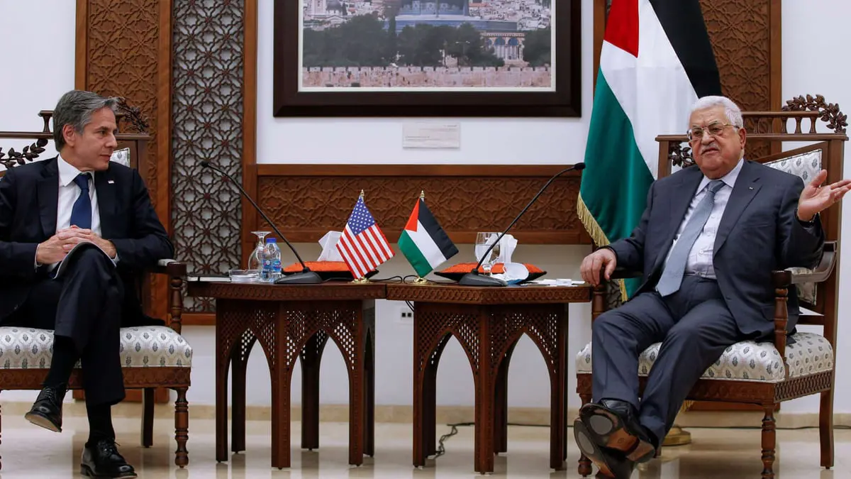 مسؤول فلسطيني: أمريكا تعطل عملية السلام وتضغط علينا بالحلول الاقتصادية