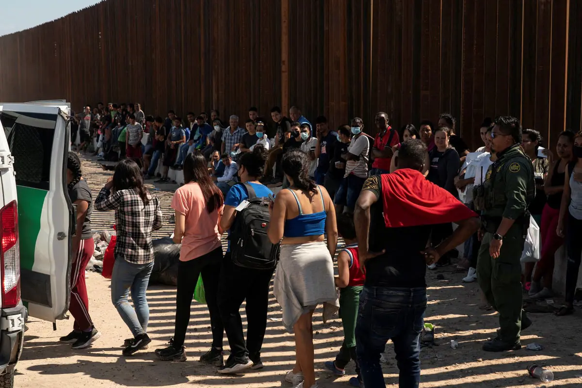 المكسيك تطلب مساعدة بايدن لمواجهة تدفق المهاجرين