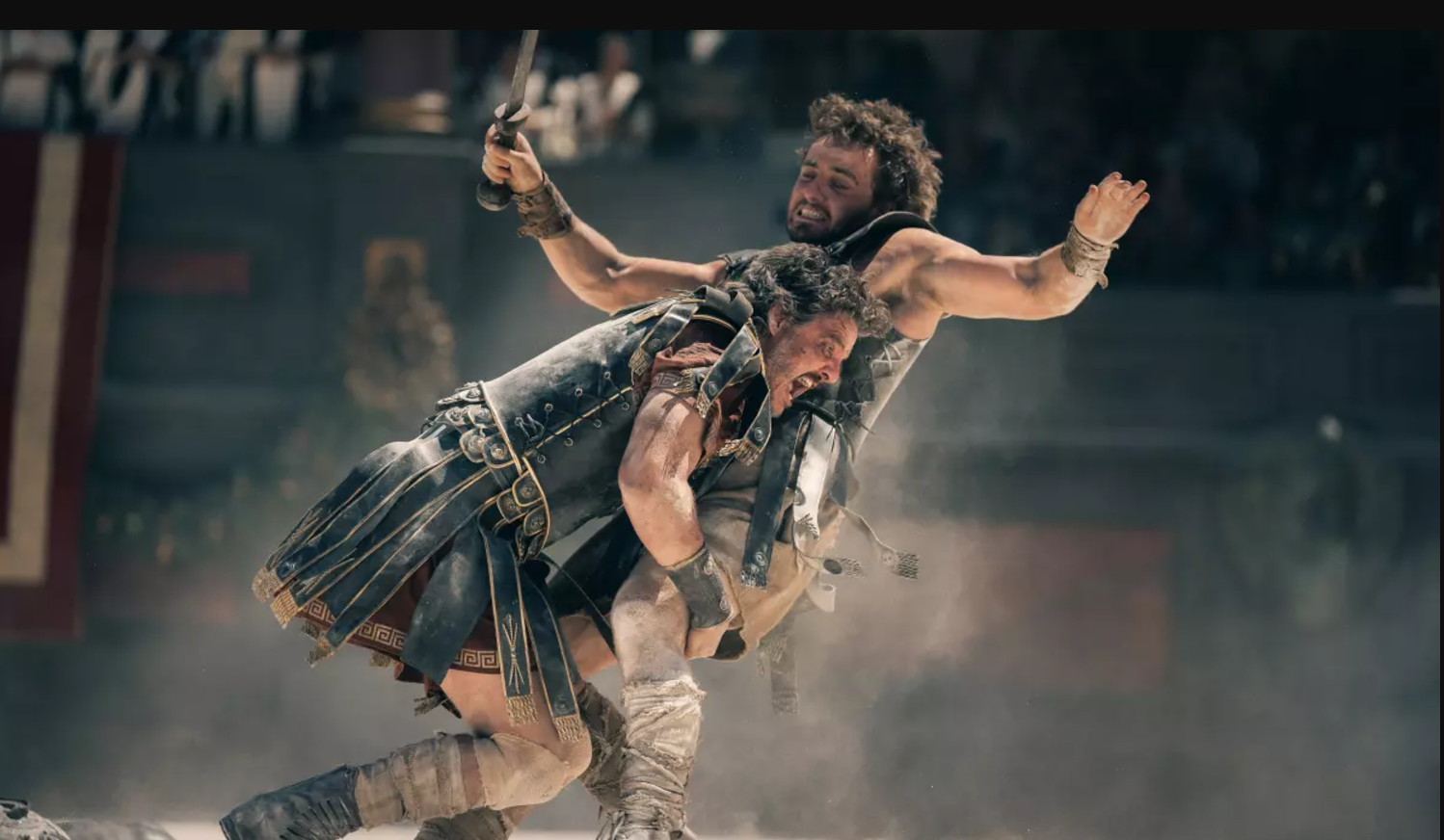 الجنرال أكاسيوس (بيدرو باسكال)، على اليسار، ولوسيوس (بول ميسكال) في الفيلم