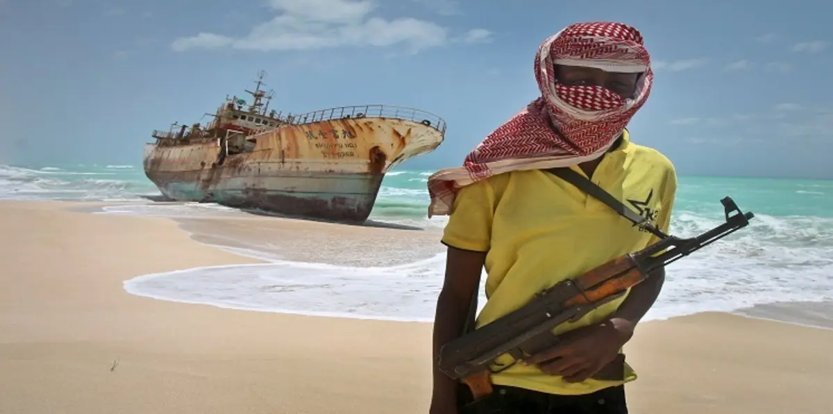 الصومال.. قراصنة يخطفون سفينة صيد إيرانية وطاقمها