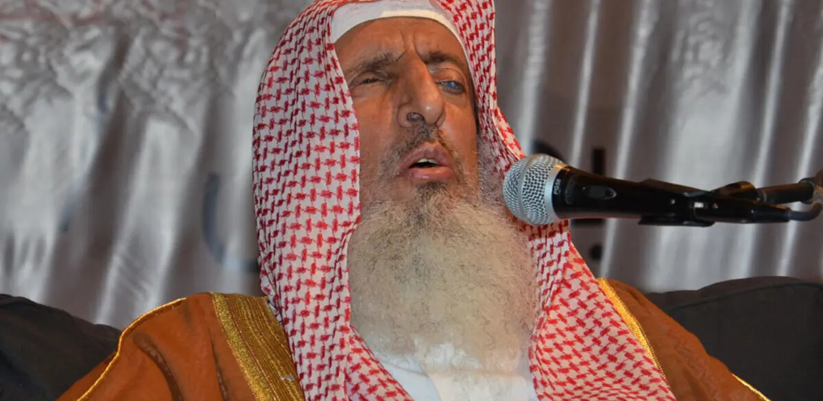 في إشارة للجزيرة.. مفتي السعودية: التواصل مع قنوات الفتنة "خيانة"