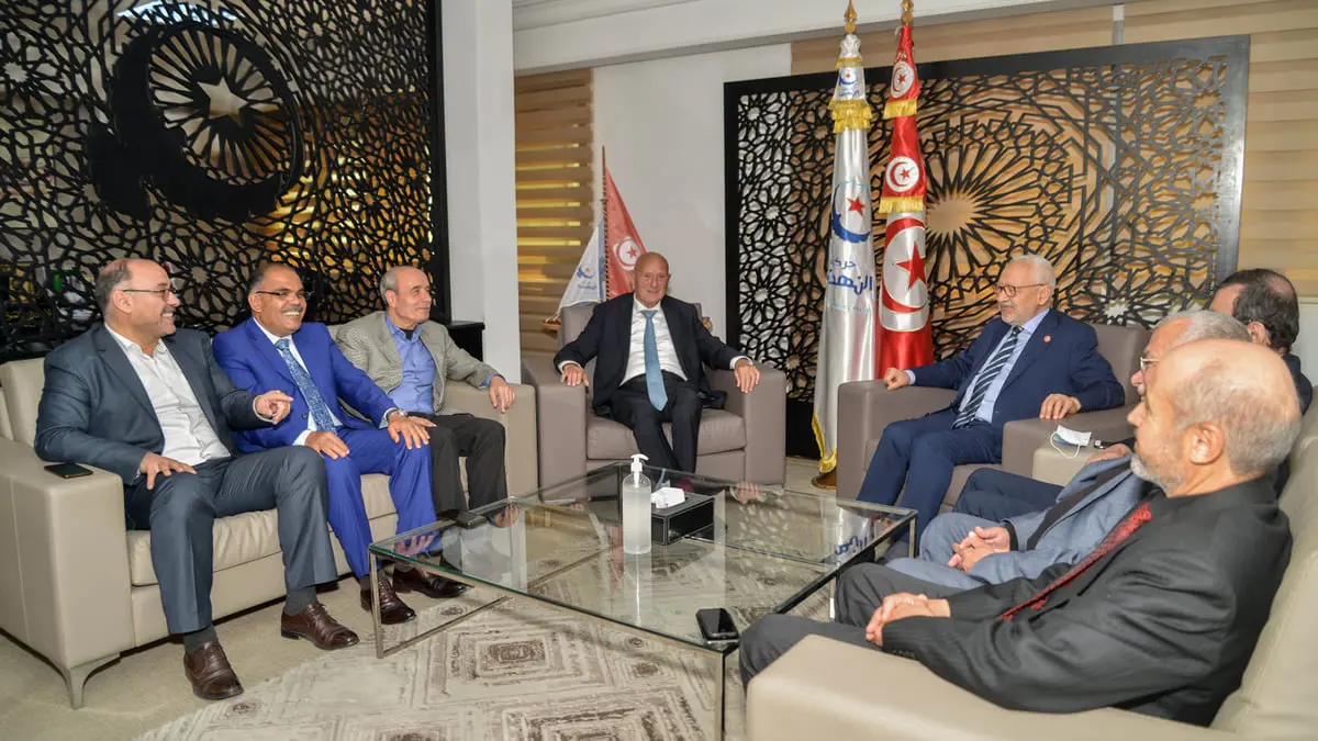 بينها "النهضة".. أحزاب تونسية تعلن تأسيس "جبهة الخلاص" المعارضة لسعيد