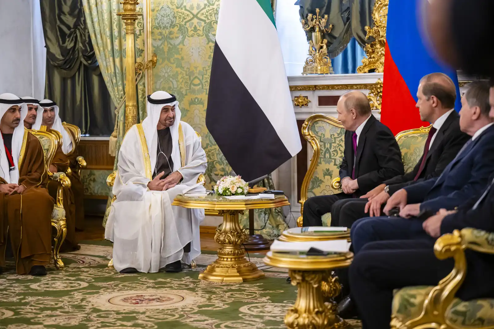 الشيخ محمد بن زايد وفلاديمير بوتين