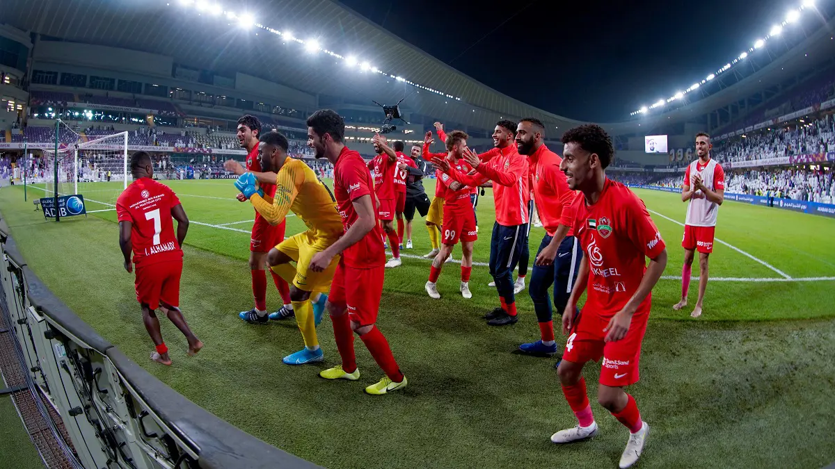 شباب الأهلي دبي يقلب الطاولة على العين ويبتعد في صدارة ترتيب الدوري الإماراتي (فيديو)