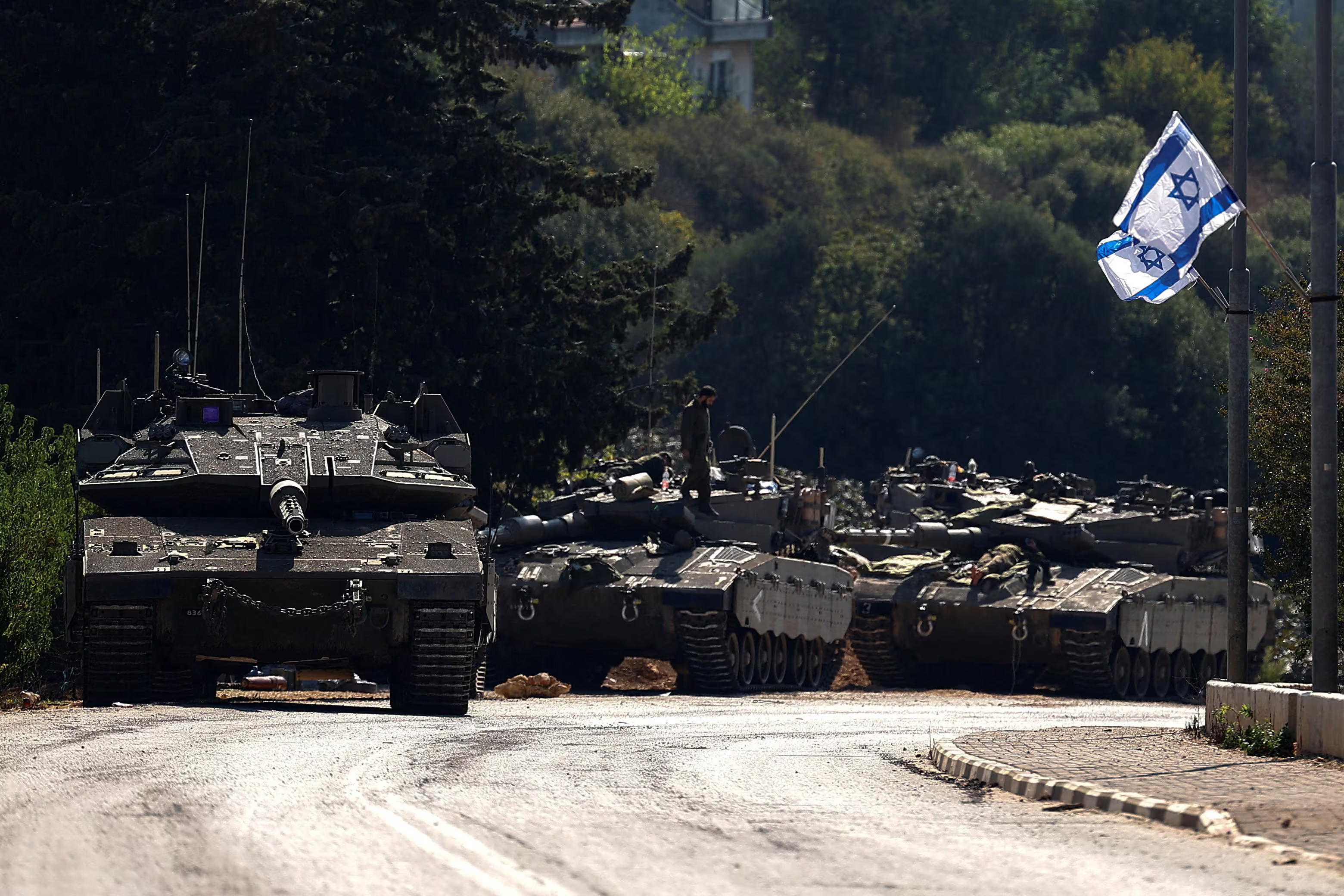 الجيش الإسرائيلي: نقترب من اتخاذ قرار لشن هجوم على لبنان