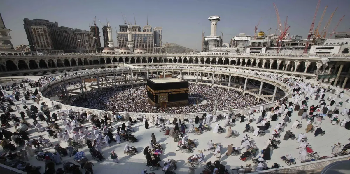 رغم العقبات التي وضعتها الدوحة أمامهم.. وصول غالبية الحجاج القطريين للسعودية