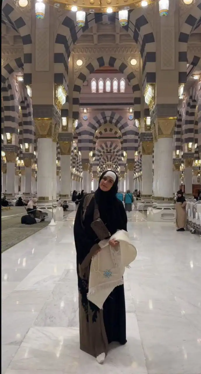 ياسمين عبد العزيز