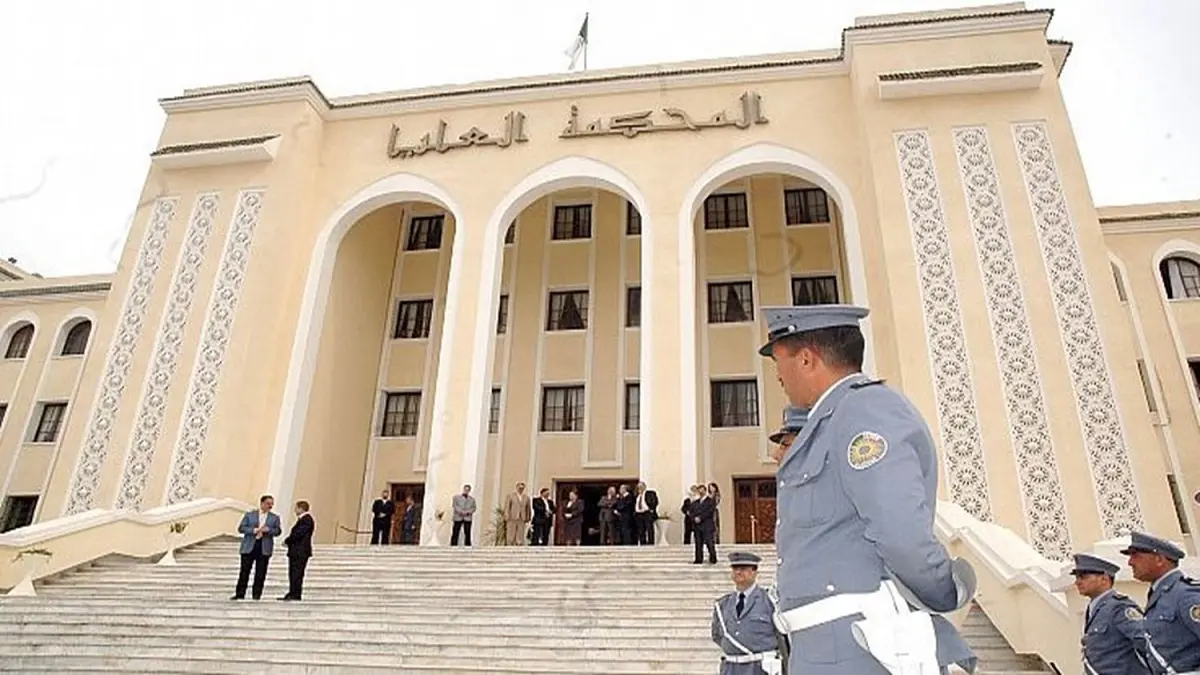 الجزائر.. المحكمة العليا تحقق مع 4 وزراء سابقين بتهم الفساد