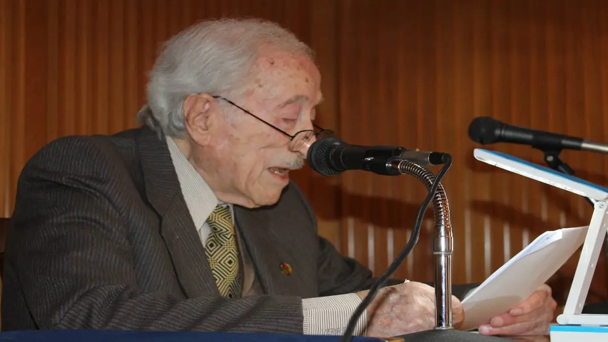 وفاة مروان محاسني رئيس مجمع اللغة العربية في دمشق عن 96 عاما