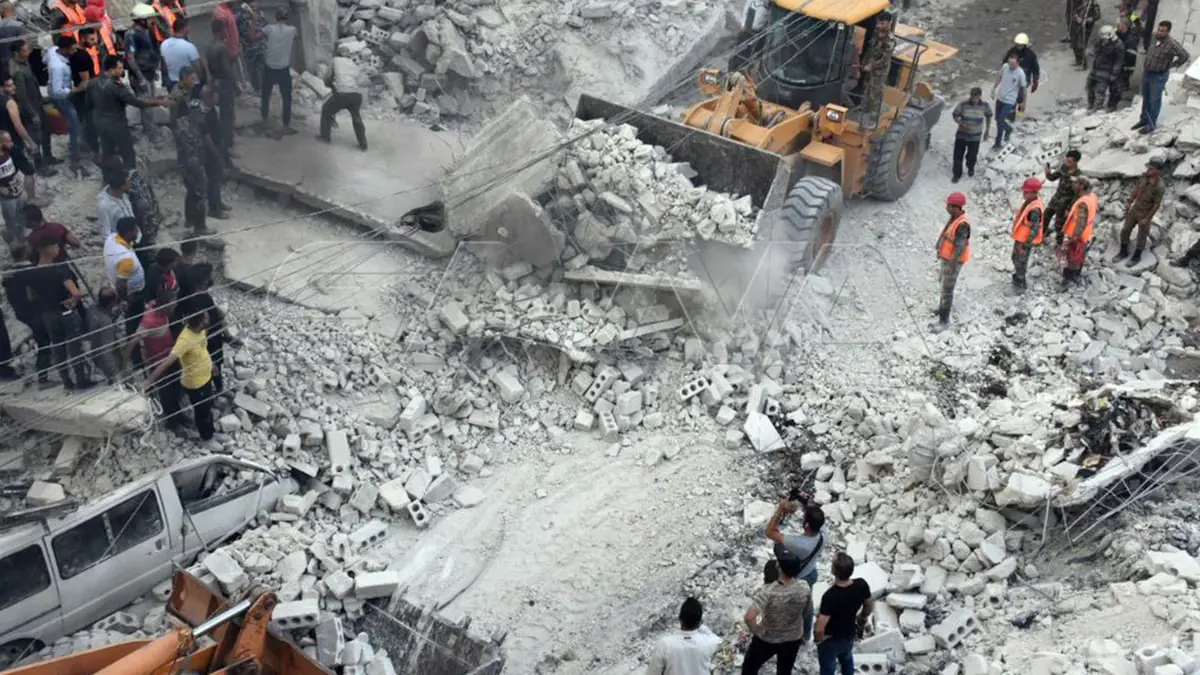 10 قتلى على الأقل إثر انهيار مبنى في حلب