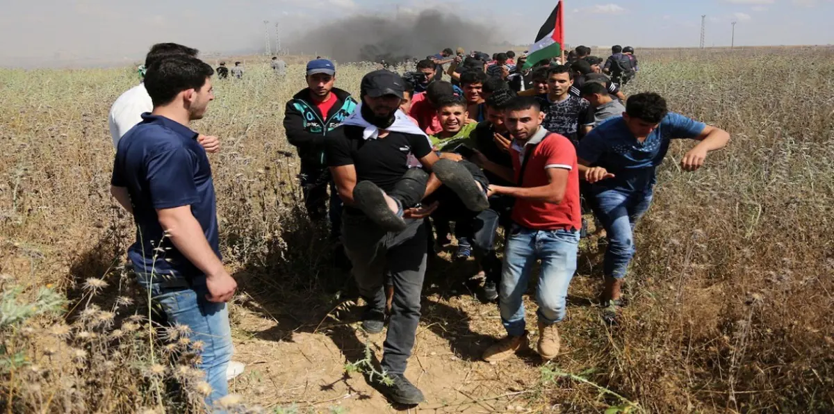 الجيش الإسرائيلي يُصيب 25 فلسطينيًا قرب حدود غزة