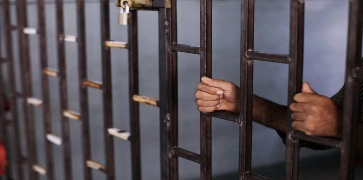 شرطي بحريني يقتل طفله الرضيع بمعاونة زوجته الخليجية
