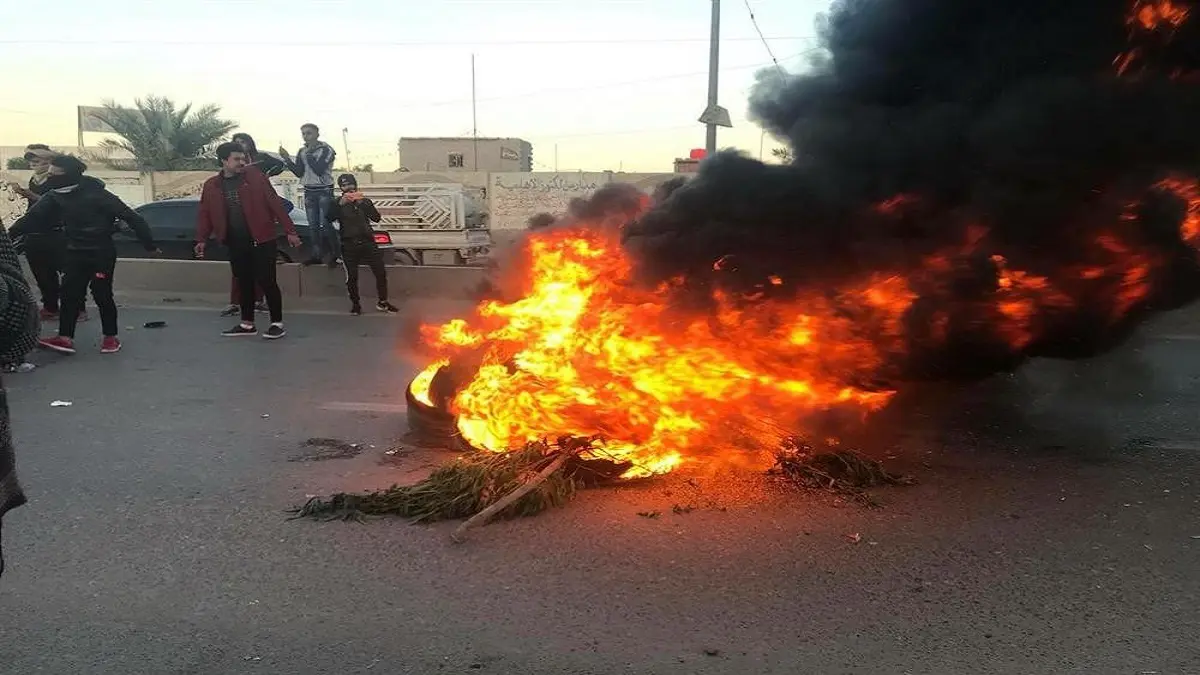 تظاهرات غاضبة في البصرة العراقية للمطالبة بإقالة الحكومة (صور وفيديو)
