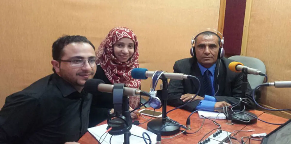 سماء صنعاء ملبدة بالخطاب الحوثي.. جيش من الإذاعات يروج للجماعة في المجتمع اليمني