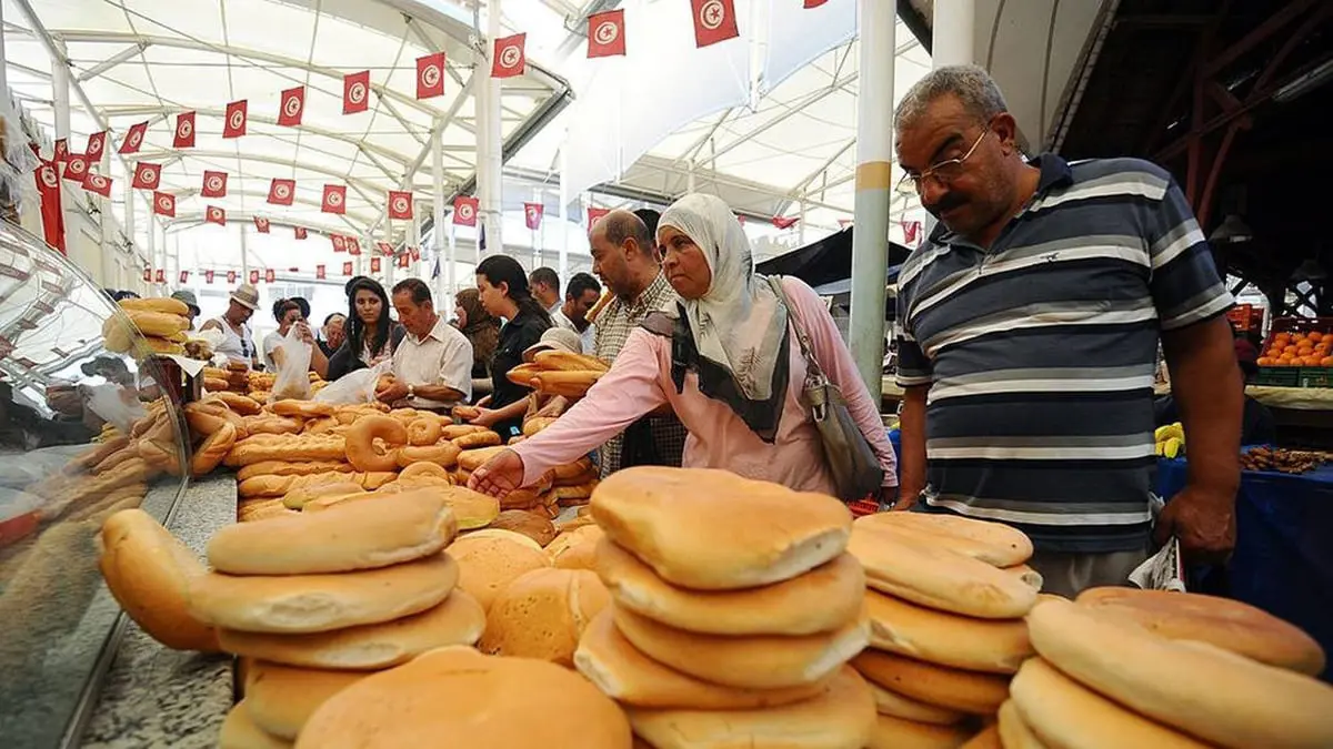 وسط نقص المواد الأساسية.. تونس تواجه شبح أزمة غذائية