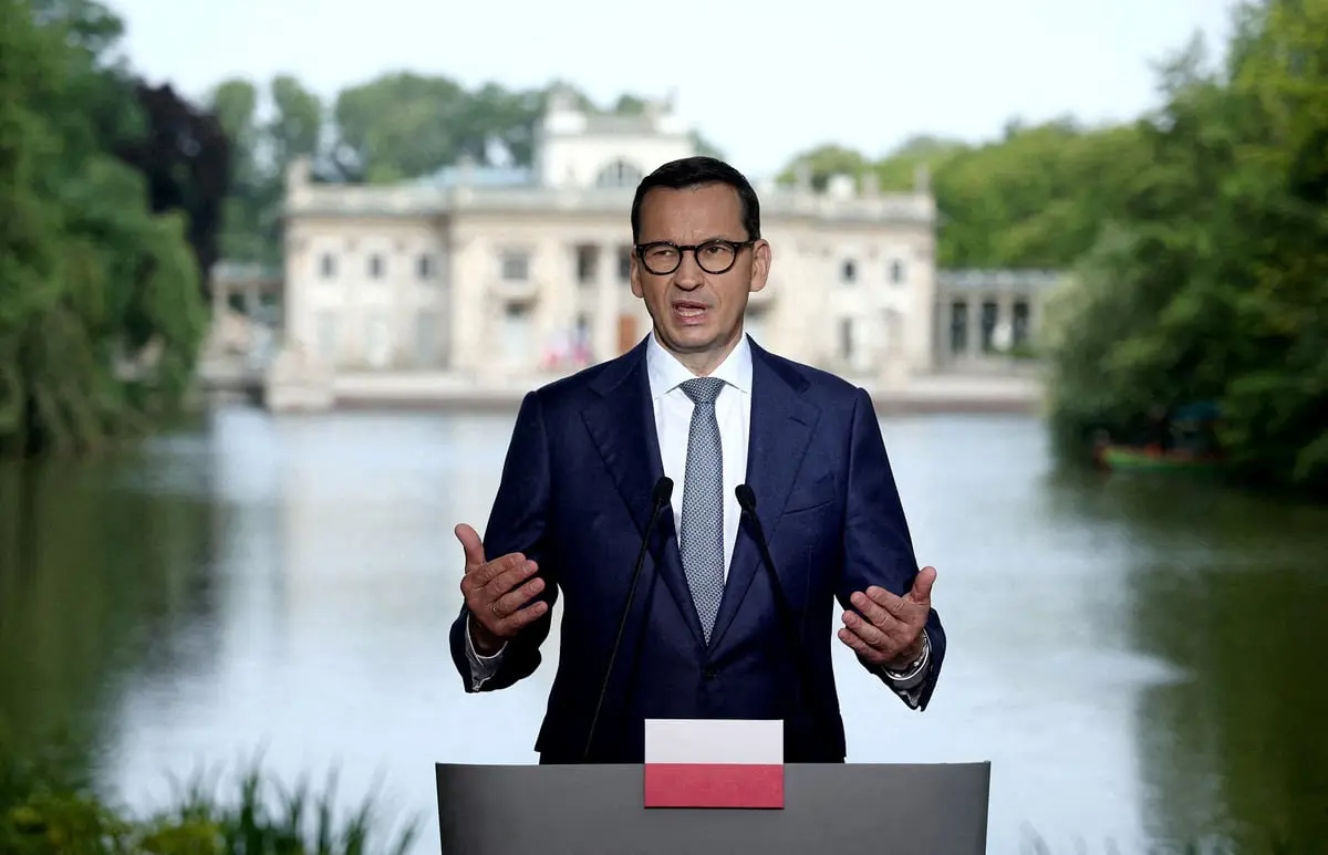 صحيفة فرنسية: قرار بولندا بوقف تسليم أوكرانيا للأسلحة "يقلق" الأوروبيين