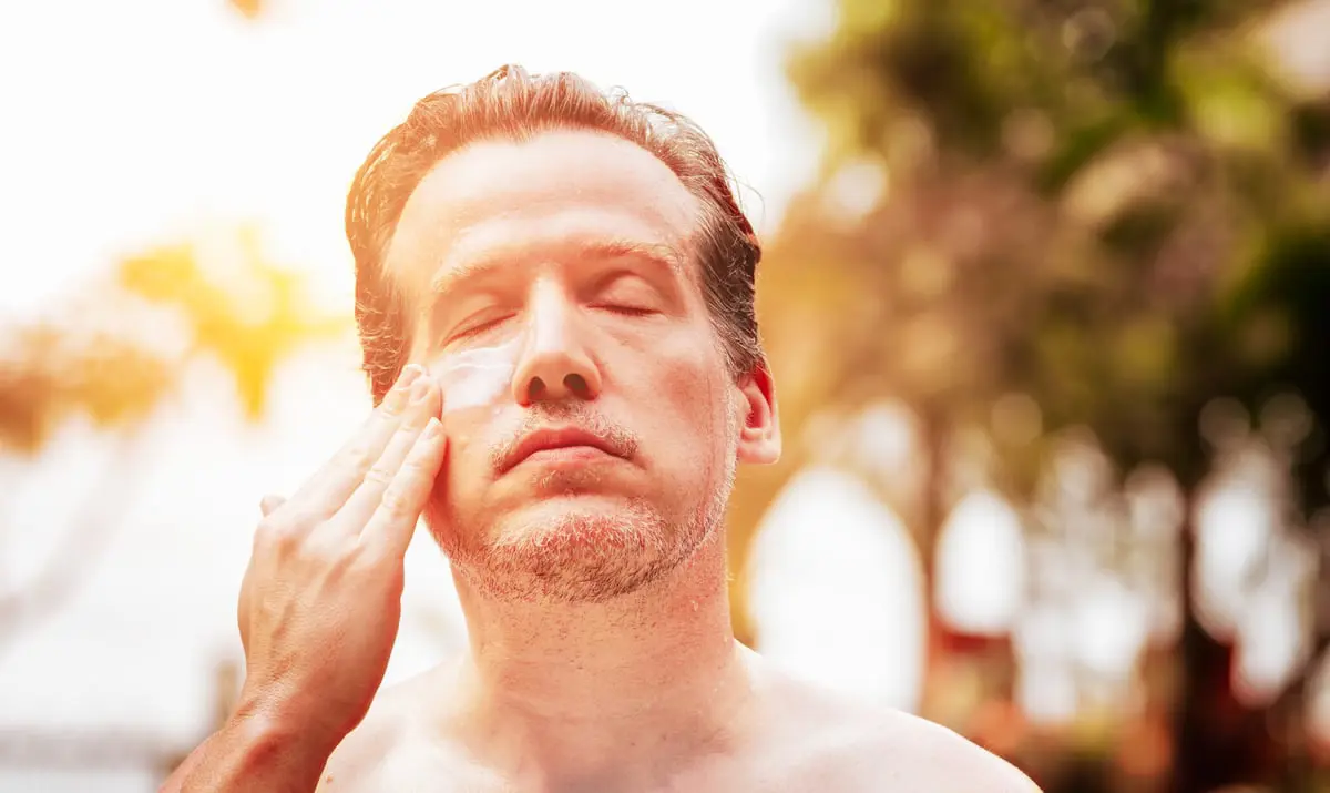 علاجات منزلية للتخفيف من حروق الشمس على الجلد