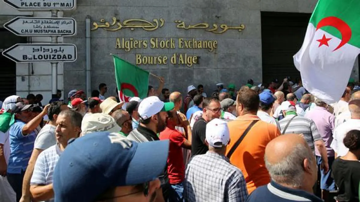 الاقتصاد الجزائري يئن تحت وطأة ستة أشهر من الاضطرابات
