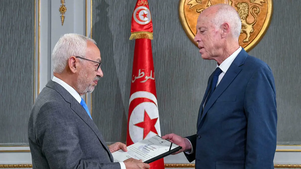 تونس.. جلسة البرلمان الافتراضية تنذر بتصاعد التوتر بين سعيّد والغنوشي