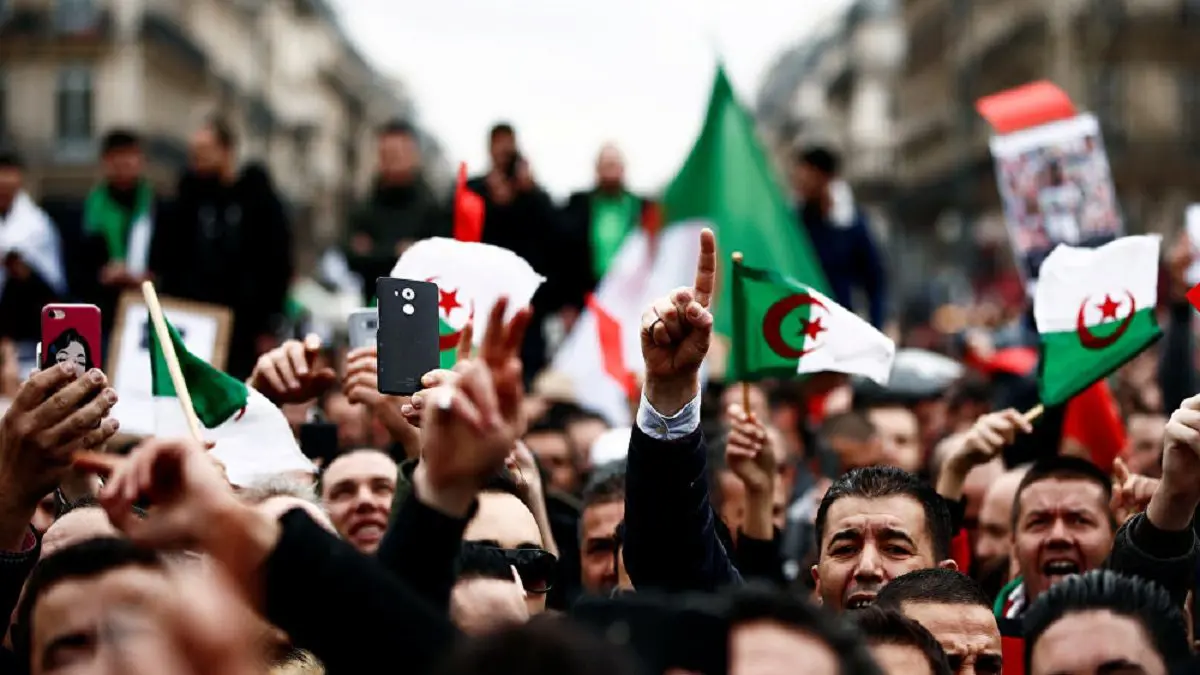 رغم إجراءات "كورونا".. جزائريون يتظاهرون في تيزي وزو وبجاية (صور وفيديو)