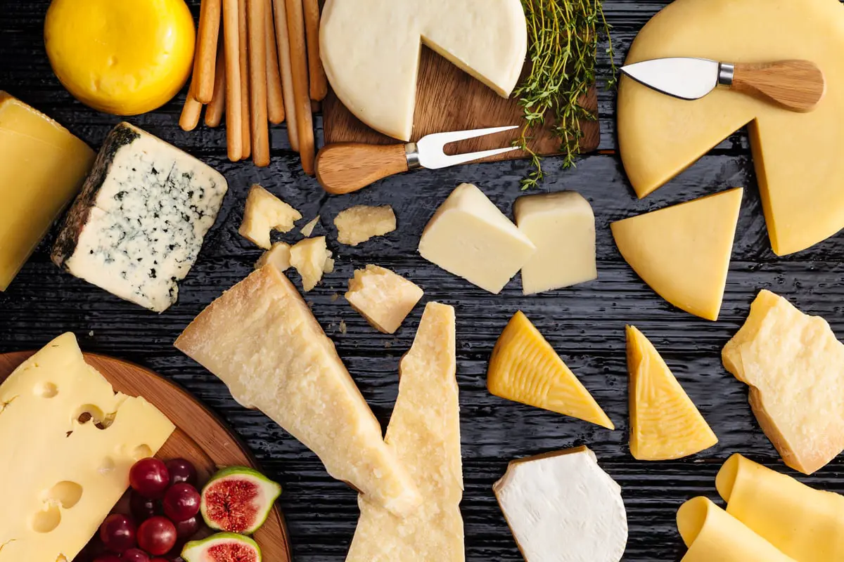 ما العلاقة بين الصحة العقلية وتناول الجبن؟