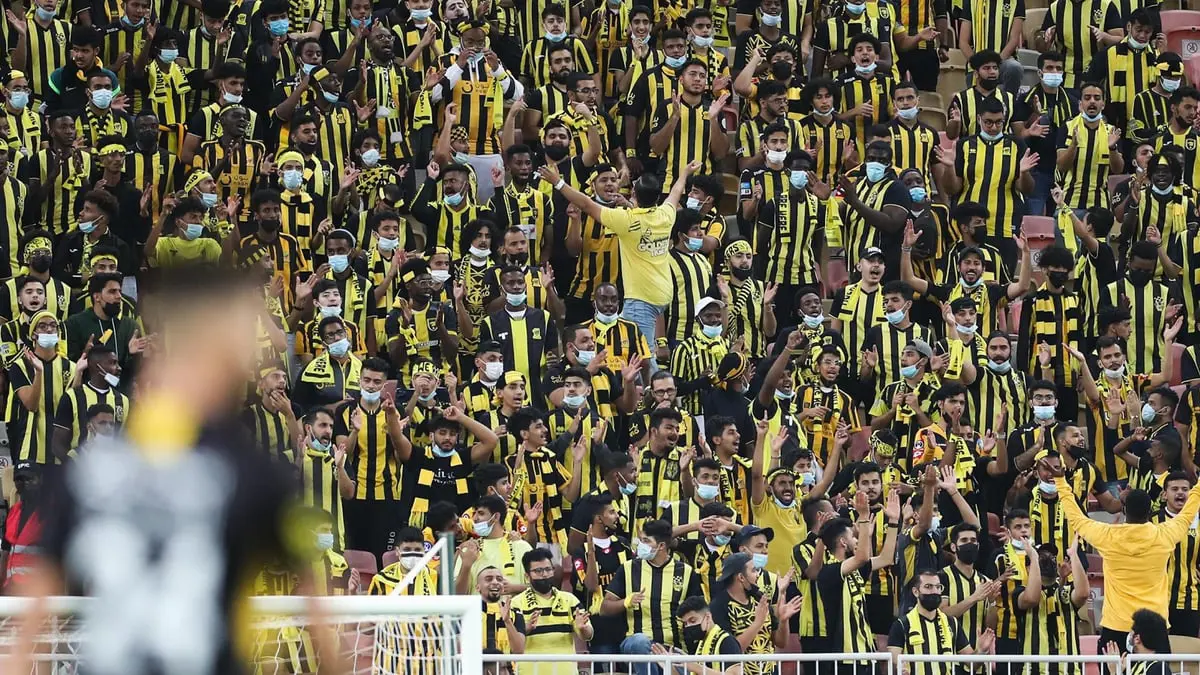 أنباء عن تعليق قرار منع الحضور الجماهيري في مباراة الاتحاد والنصر.. ومسلي آل معمر يرد