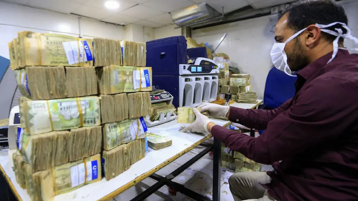 الريال اليمني يصل لأدنى مستوى على الإطلاق أمام الدولار