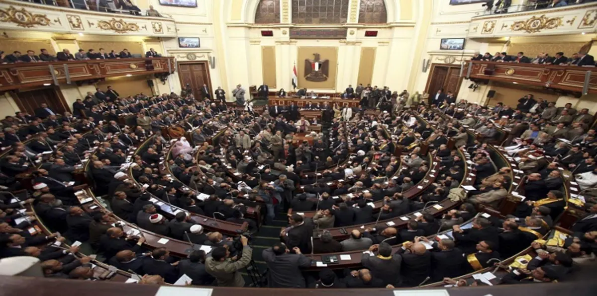 ما هو شرط البرلمان المصري للموافقة على رفع رواتب الوزراء؟