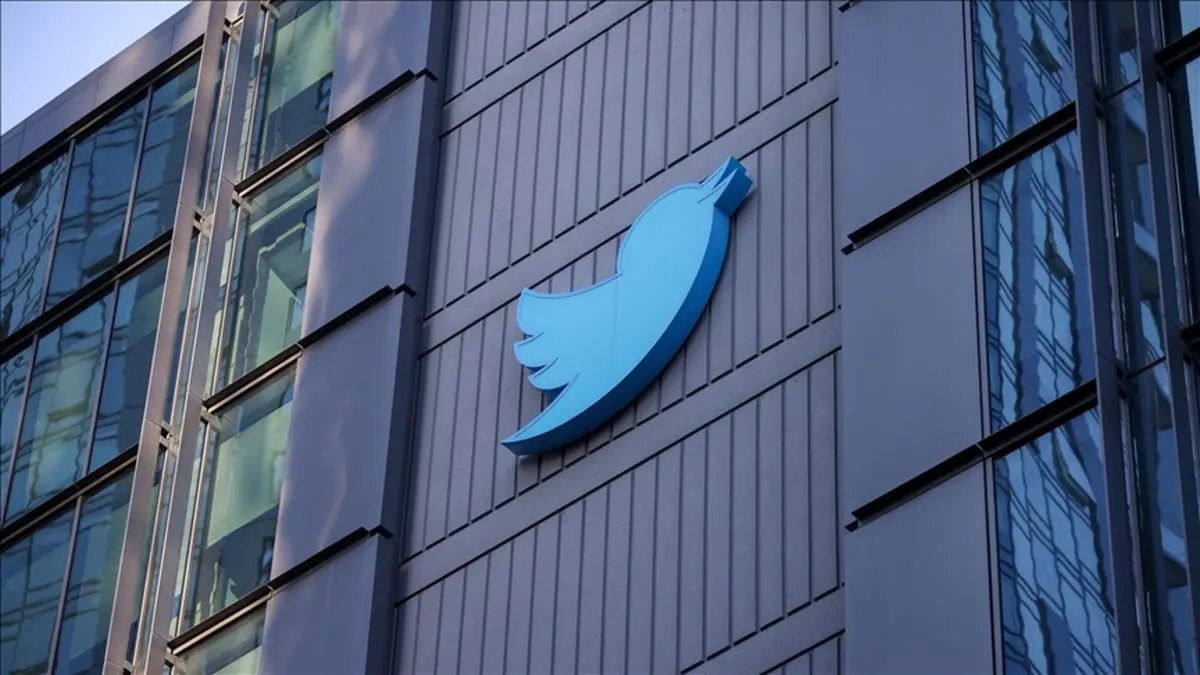 تويتر تعيد علامة "رسمي" واختفاء خيار اشتراك العلامة الزرقاء‎‎