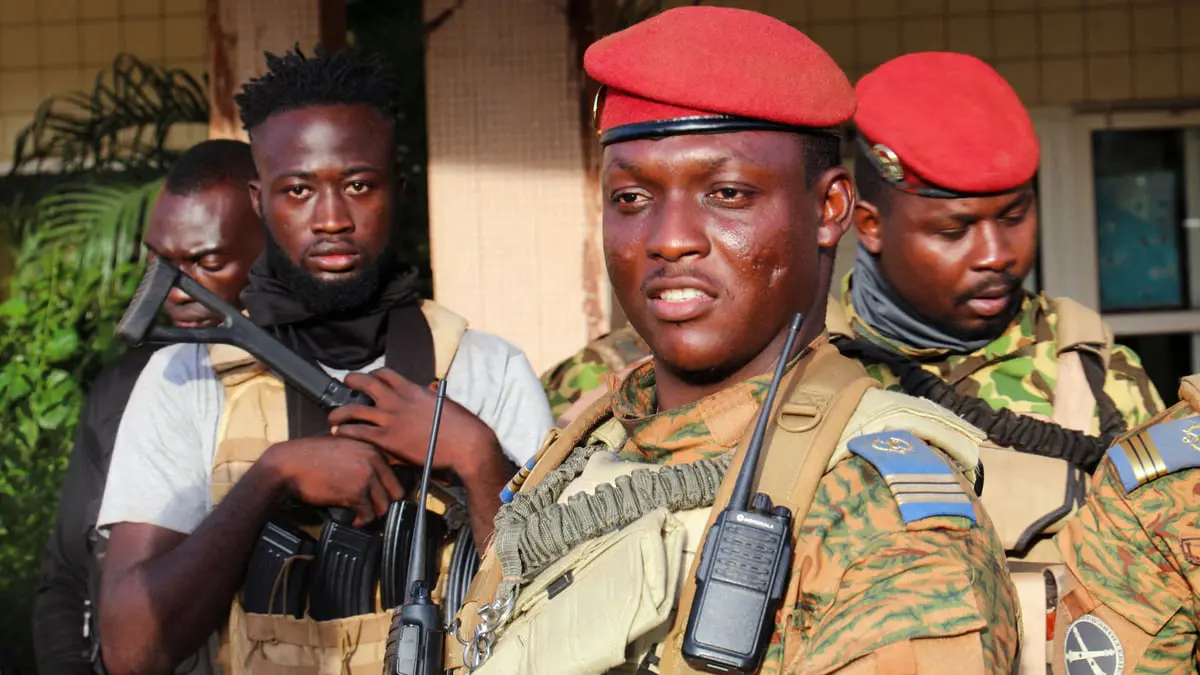 هل تراجعت المجالس العسكرية في أفريقيا عن تعهداتها بإجراء الانتخابات؟