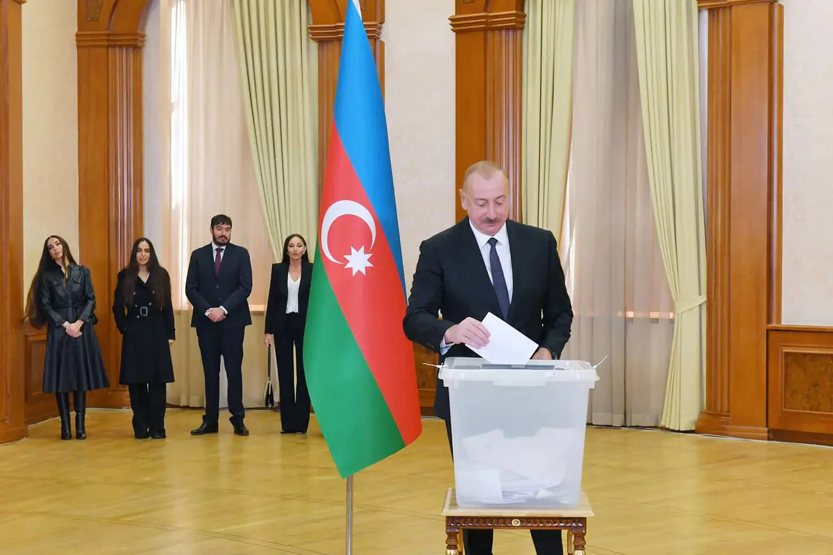 علييف رئيسًا لأذربيجان بأكثر من 90% من الأصوات