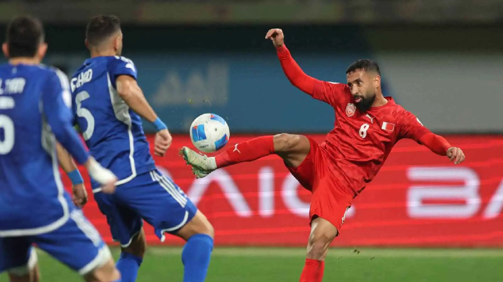 إنقاذ خيالي من فهد الهاجري في مباراة الكويت والبحرين (فيديو)