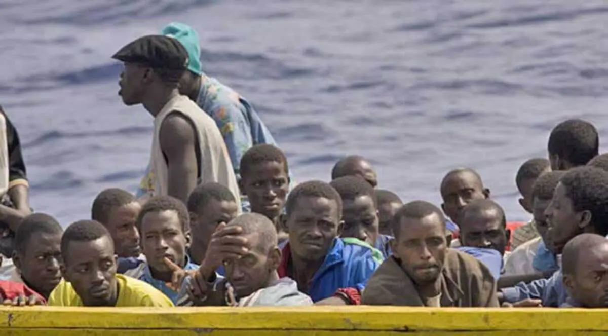 اليمن.. إنقاذ 7 صيادين من الغرق وضبط 60 أفريقيا