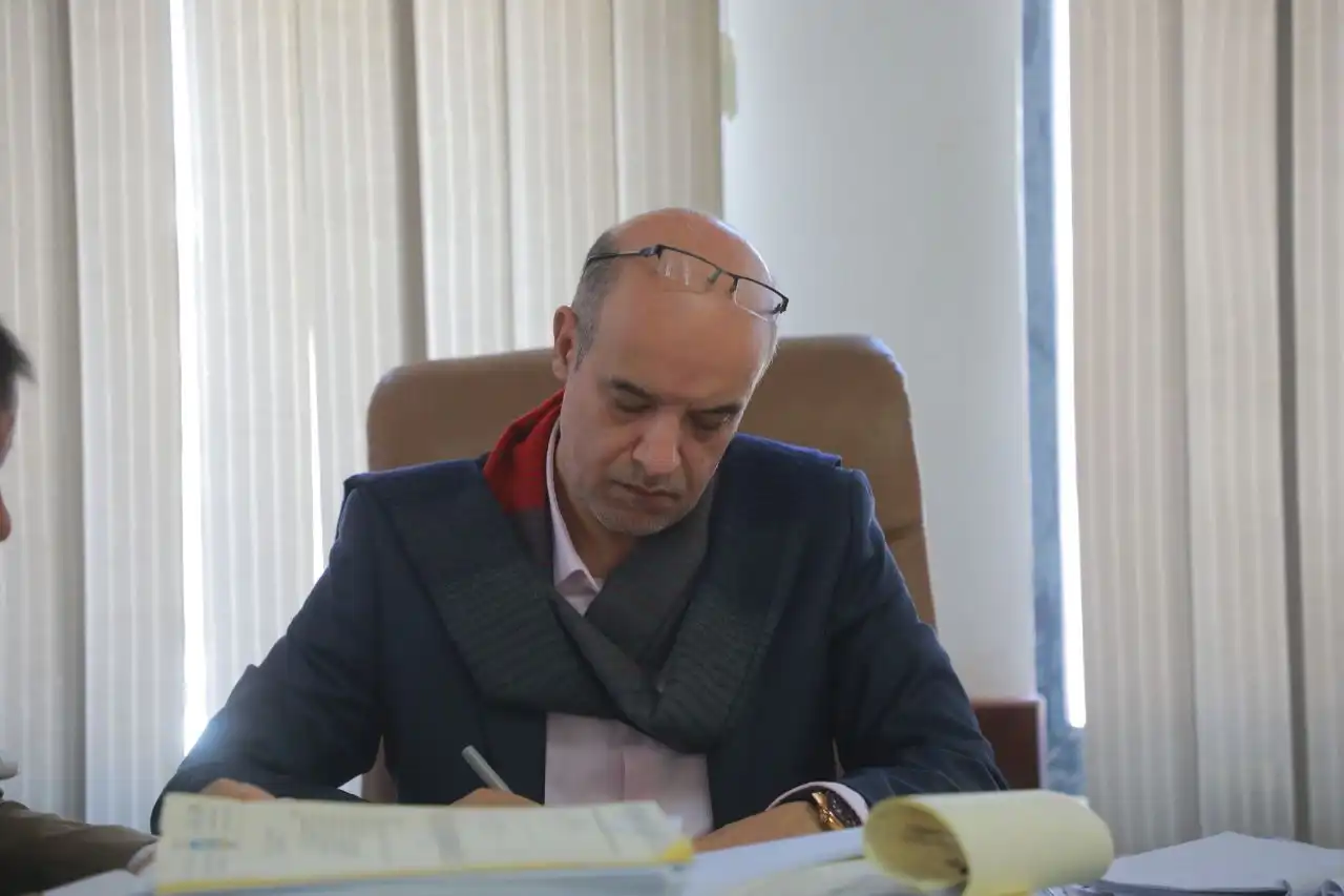وزير الاقتصاد في حكومة الحوثيين معين المحاقري